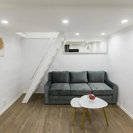 דירה Downtown Hideaway *